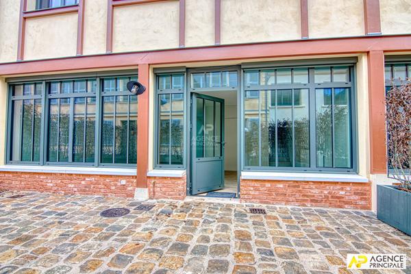 Versailles Notre -Dame - Maison 4/5 pièces 116.90 m ² au sol avec terrasse de 25 m² 1 140 000 € **  - Référence  28408