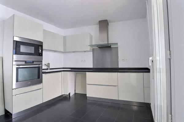 LE ROUET-13008-APPARTEMENT MARSEILLE 3 PIECES-TERRASSE-BOX