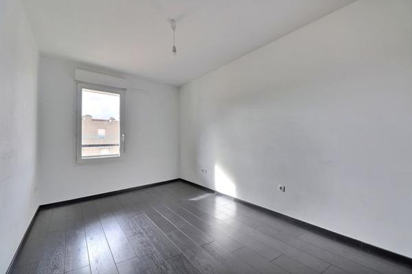 LE ROUET-13008-APPARTEMENT MARSEILLE 3 PIECES-TERRASSE-BOX