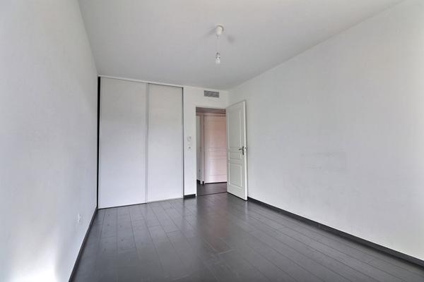 LE ROUET-13008-APPARTEMENT MARSEILLE 3 PIECES-TERRASSE-BOX