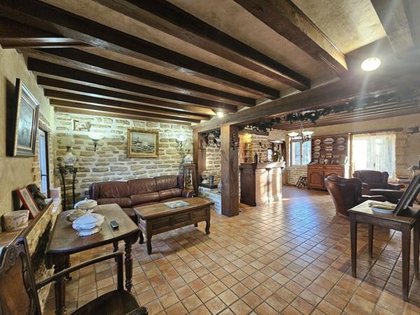 Maison familiale au calme sur terrain de 3342m2