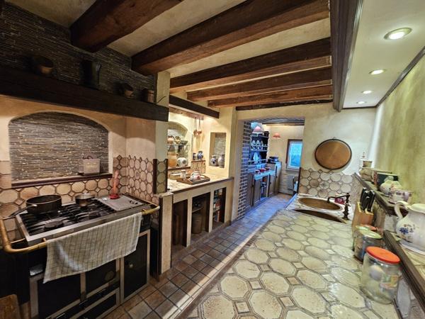 Maison familiale au calme sur terrain de 3342m2