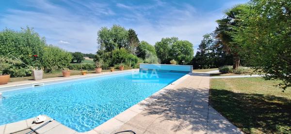 Maison d'Architecte d'Exception à Saint Denis Les Bourg - 10 pièces, 229 m² sur 1,1 hectare