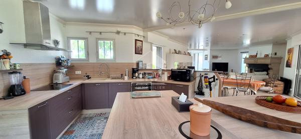 Maison d'Architecte d'Exception à Saint Denis Les Bourg - 10 pièces, 229 m² sur 1,1 hectare