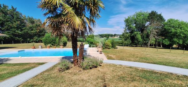 Maison d'Architecte d'Exception à Saint Denis Les Bourg - 10 pièces, 229 m² sur 1,1 hectare
