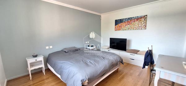 Maison d'Architecte d'Exception à Saint Denis Les Bourg - 10 pièces, 229 m² sur 1,1 hectare