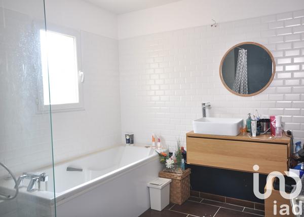 Maison à vendre 7 pièces 151 m² Vergèze