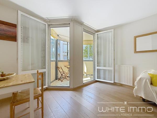 "ULYSSE" - VENTE, FRANCHEVILLE LE BAS, APPARTEMENT T2, CENTRE VILLAGE