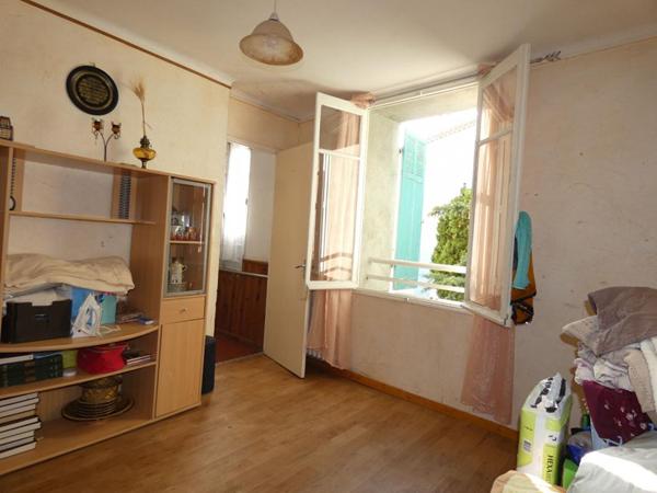 RIANS MAISON T4 AVEC COUR ET CAVE INVESTISSEUR