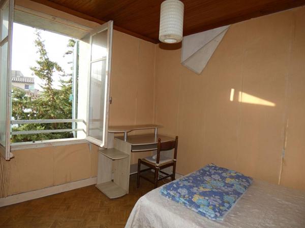 RIANS MAISON T4 AVEC COUR ET CAVE INVESTISSEUR