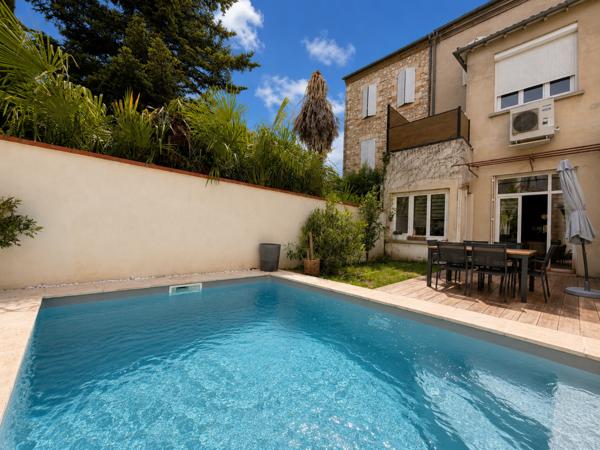 Maison 6 pièce(s) 5 chambre(s) 232 m²