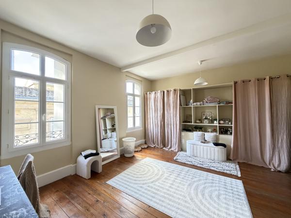 Maison 6 pièce(s) 5 chambre(s) 232 m²