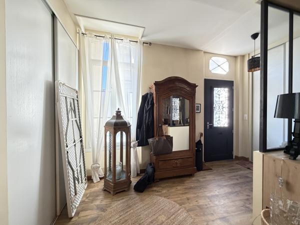 Maison 6 pièce(s) 5 chambre(s) 232 m²