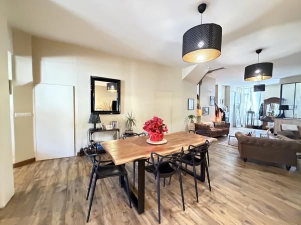 Maison 6 pièce(s) 5 chambre(s) 232 m²
