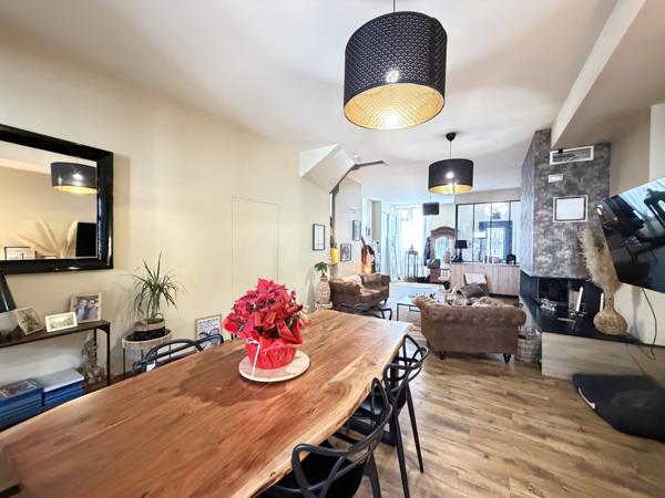 Maison 6 pièce(s) 5 chambre(s) 232 m²