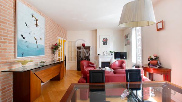 Appartement
         2 pièces
        - 61 m² Exclusivité 449 000 € *