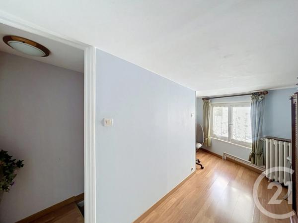 Maison à vendre  5 pièces - 103 m 2   VILLEJUIF  - 94