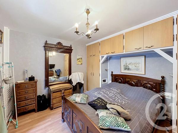 Maison à vendre  5 pièces - 103 m 2   VILLEJUIF  - 94