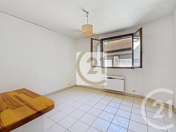 Appartement F1 à vendre  1 pièce - 18 m 2   VITRY SUR SEINE  - 94