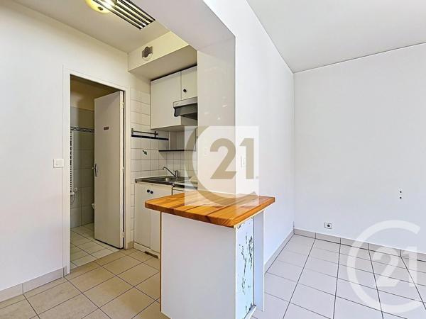 Appartement F1 à vendre  1 pièce - 18 m 2   VITRY SUR SEINE  - 94