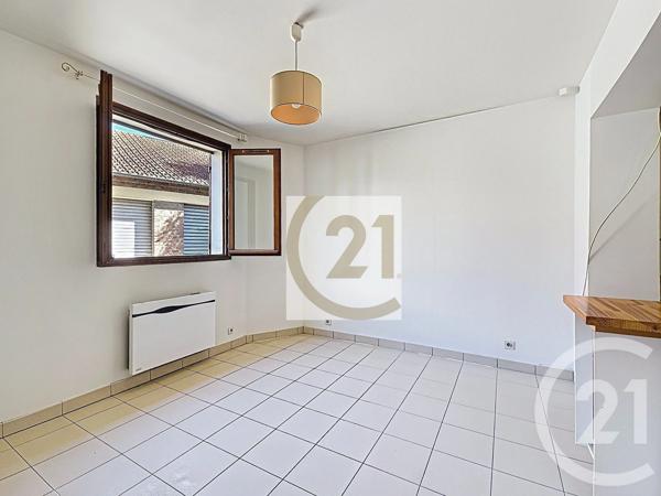 Appartement F1 à vendre  1 pièce - 18 m 2   VITRY SUR SEINE  - 94