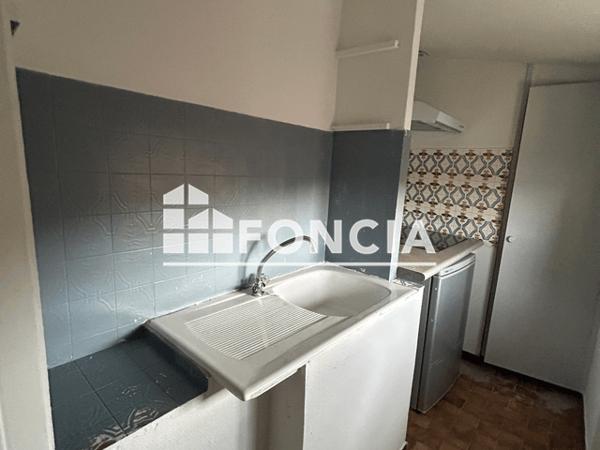 Location Appartement 2 pièces 35.65 m² - 25 AVENUE DU GENERAL DE GAULLE Agen 47000