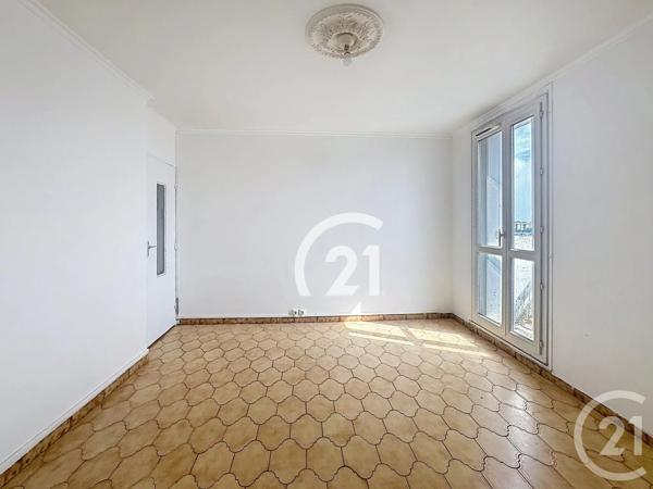 Appartement F4 à vendre  4 pièces - 61,56 m 2   GARGES LES GONESSE  - 95