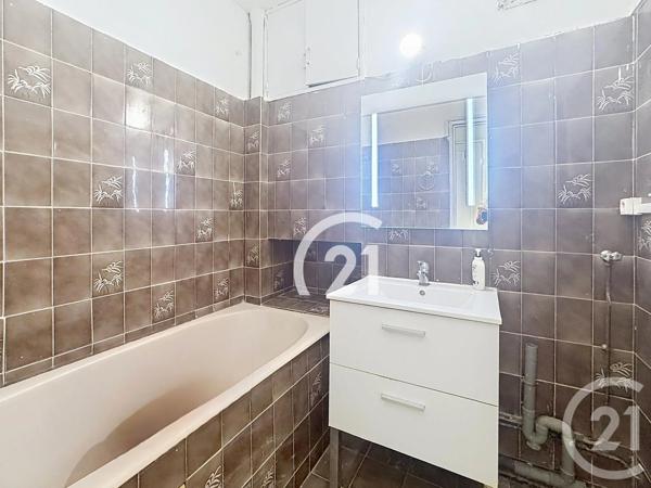 Appartement F4 à vendre  4 pièces - 61,56 m 2   GARGES LES GONESSE  - 95