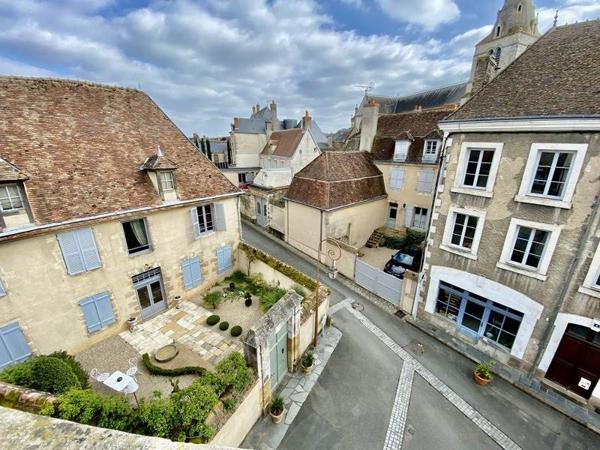 Immeuble à vendre |  La Châtre |  134 m²