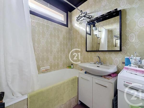 Appartement F3 à vendre  3 pièces - 57,96 m 2   MONTREUIL  - 93