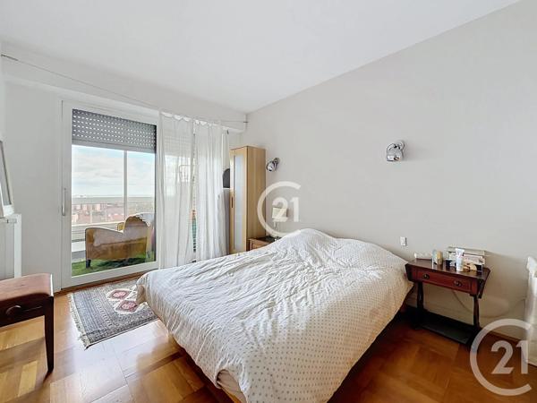 Appartement F3 à vendre  3 pièces - 57,96 m 2   MONTREUIL  - 93
