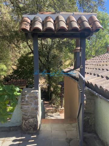 A 10 min de SAUMANE, maison F3 de 49 m² hab plus 28 m² mansardé, avec vue imprenable, sur 647 m² de terrain