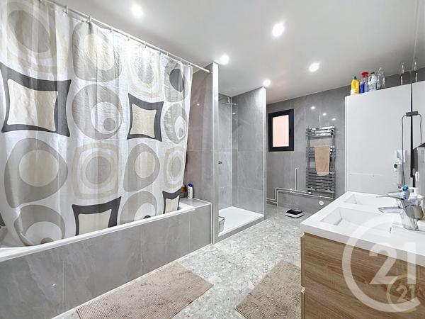 Maison à vendre  7 pièces - 194,60 m 2   LIVRY GARGAN  - 93