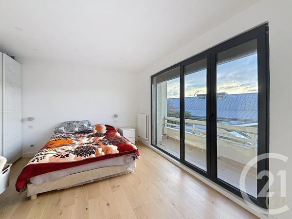 Maison à vendre  7 pièces - 194,60 m 2   LIVRY GARGAN  - 93