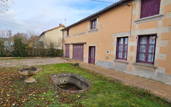 Maison à vendre    3 pièces •  Saint-Julien-l'Ars