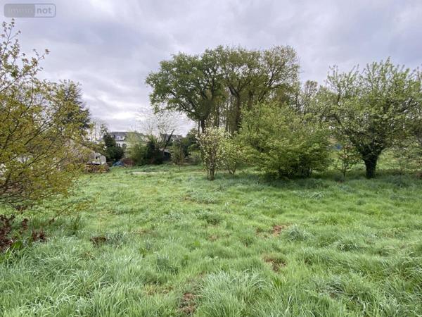 Terrain à Batir à vendre à Loudéac dans les Côtes-d'Armor (22600), ref : 22110-2170
