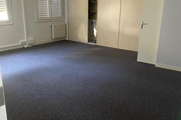 Location - BUREAUX 377 m 2
