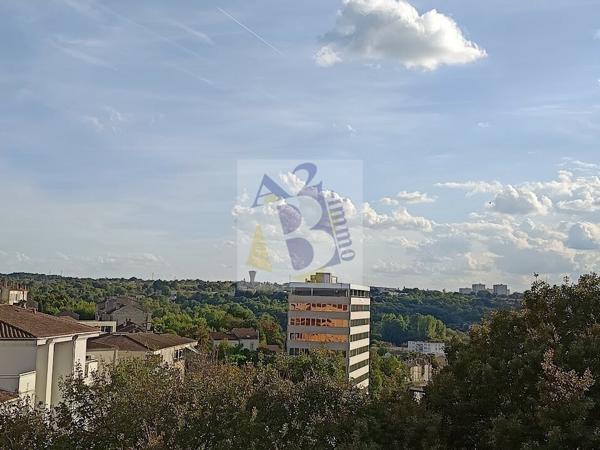 Location studio Angouleme (16000), 53.22m² avec 2 pièce(s) dont 1 chambre(s). Agence Allard Brimeaud