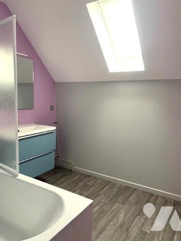 Les Essarts maison de 86 m² avec 3 chambres, garage et jardin.