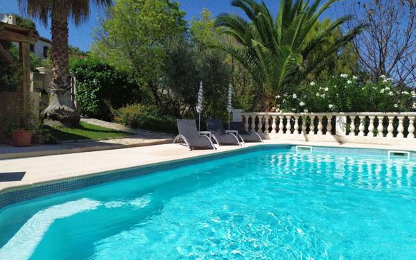 Maison à vendre    5 pièces •  Antibes