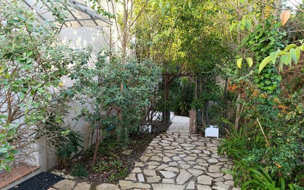 Maison à vendre    5 pièces •  Antibes