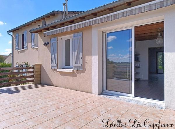 Maison à vendre 6 pièces AZAY LE BRULE (79)