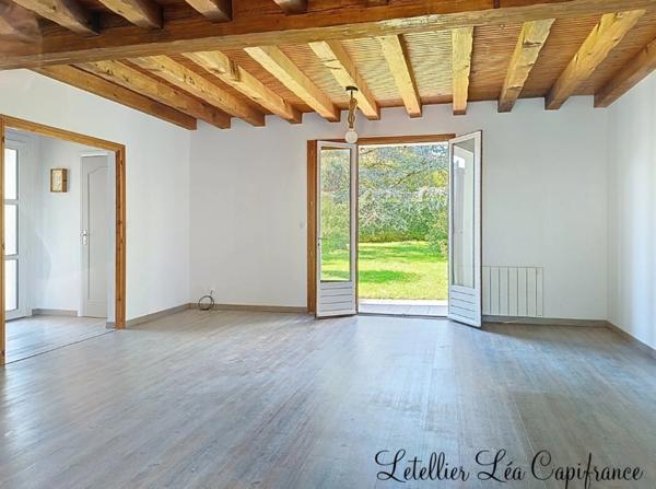 Maison à vendre 6 pièces AZAY LE BRULE (79)