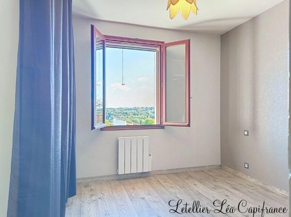 Maison à vendre 6 pièces AZAY LE BRULE (79)