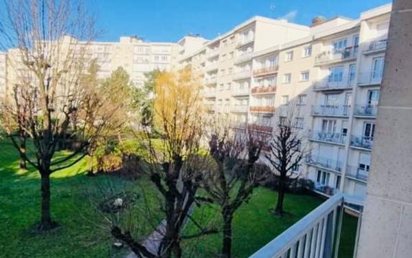 Appartement à vendre    3 pièces • 66,38 m2 Rosny-sous-Bois