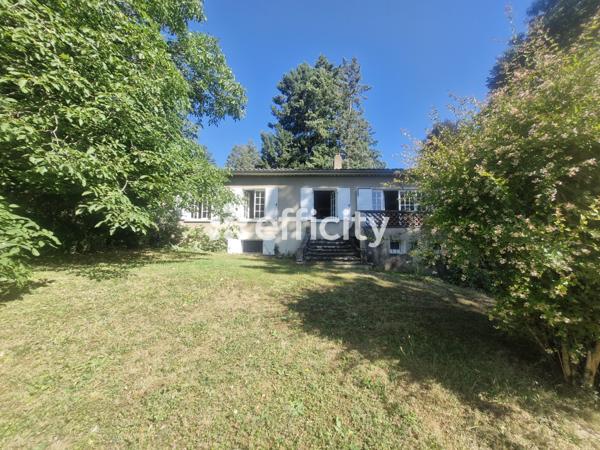 Maison
         10 pièces
        - 210 m² Bien prestige 1 370 000 € *