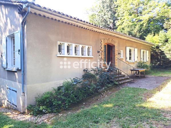 Maison
         10 pièces
        - 210 m² Bien prestige 1 370 000 € *