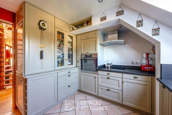 Duplex chaleureux et sa terrasse avec vue dégagée