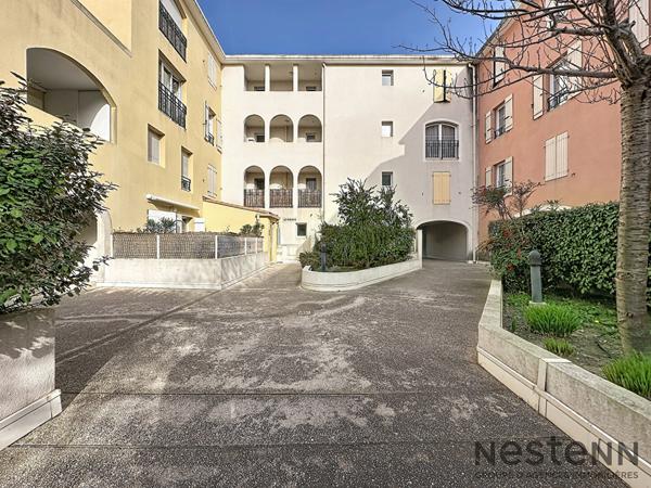 À vendre à Aubagne ? Appartement 2 pièces avec vue jardin, au calme et stationnement