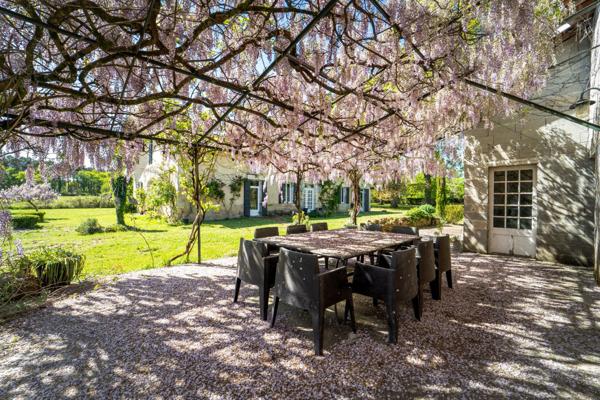 Domaine avec dépendance sur 12ha